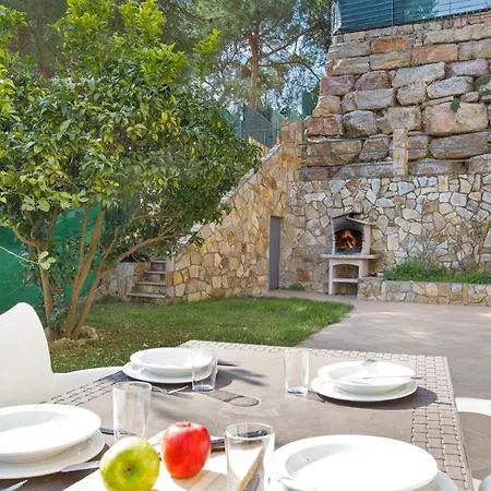Villa Sleeps 6 Lloret de Mar